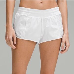 Lululemon Hotty Hot Low Rise Short 2.5"